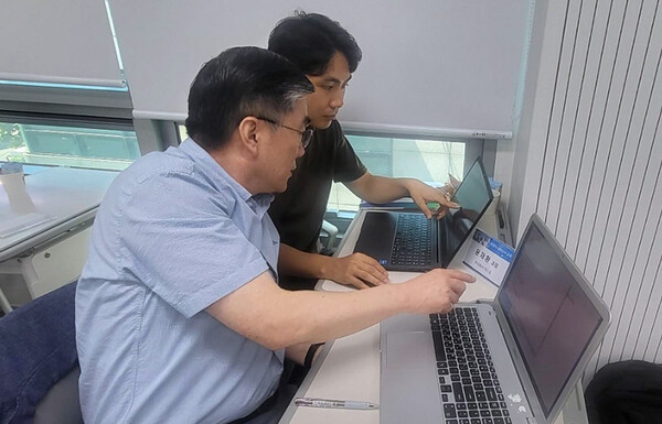 ▲박진이 SR 상임감사(위 사진 앞쪽)와 감사인들은 한국감사협회 교육센터에서 열린 포렌식 내부감사 교육에 참석했다. ⓒSR