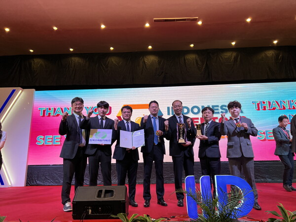 ▲한국수력원자력이 ‘APR1400 가상현실(VR) 구현장치’ 등으로 최우수상과 금상을 수상했다. ⓒ한국수력원자력