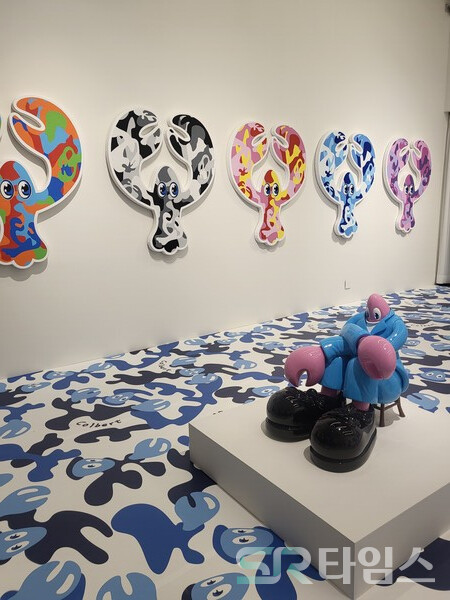 ▲롯데월드몰 2층 넥스트 뮤지엄에 전시된 랍스터 작품들. ⓒ최나리 기자