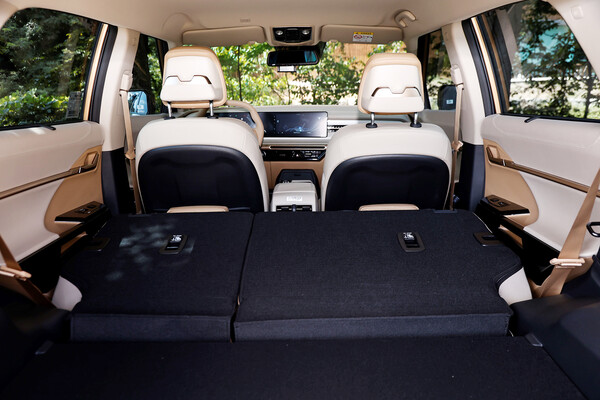 ▲액티언 2열 폴딩. ⓒKG모빌리티