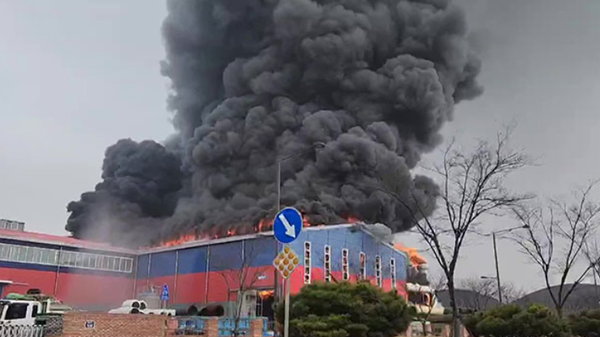 ▲공장 화재 참고화면. ⓒKBS뉴스 캡쳐