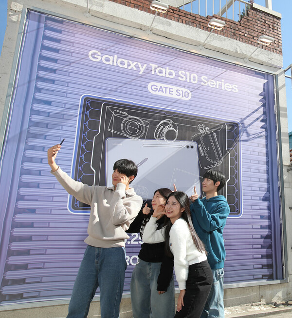 ▲서울 성수동에 위치한 '갤럭시 탭 S10 시리즈 X 로우로우 팝업 스토어' 전경. ⓒ삼성전자