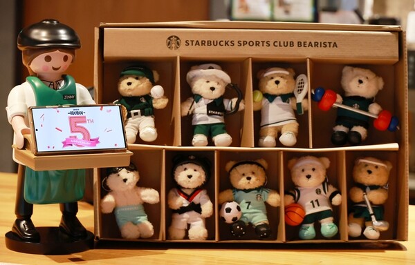 ▲스타벅스 코리아는 신세계그룹 쇼핑축제 쓱데이를 맞아 오는 11월 1일부터 10일까지 열흘간 온·오프라인 채널을 통해 인기 MD를 한정 수량 판매한다. ⓒ스타벅스