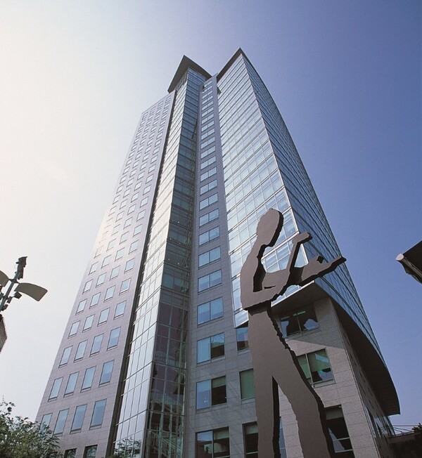 ▲ 김기유 전(前) 태광그룹 경영협의회 의장이 150억원 부당 대출을 한 것이 드러난 가운데 관련 대출을 진행한 저축은행들은 수십억원의 손실을 낸 것으로 확인됐다. ⓒ 태광그룹