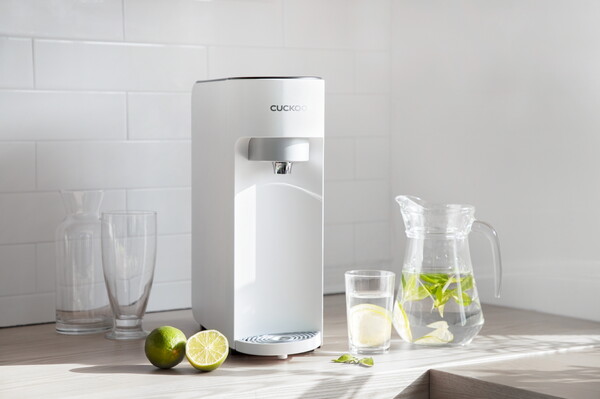 ▲쿠쿠 직수형 정수기. ⓒ쿠쿠