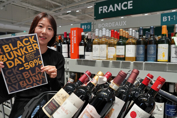 ▲롯데마트에서 연말을 맞아 블랙벙커데이를 진행한다. ⓒ롯데쇼핑