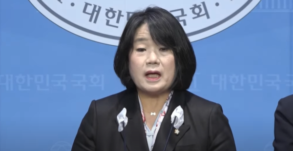 ▲윤미향 전 의원 관련 뉴스 방송 캡처. ⓒSBS