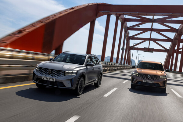 ▲뉴 르노 그랑 콜레오스 주행 모습. ⓒ르노코리아