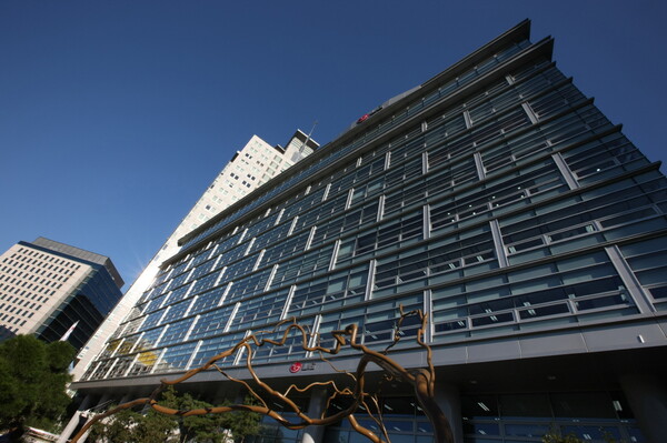 ▲LG 광화문 빌딩 전경. ⓒLG생활건강