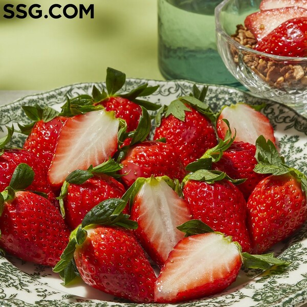 ▲‘미리 맛보는 딸기’ 기획전 관련 이미지. ⓒSSG닷컴