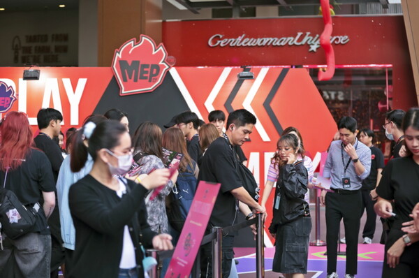 ▲팝업스토어를 방문한 태국 현지 인파의 모습. ⓒ삼양라운드스퀘어