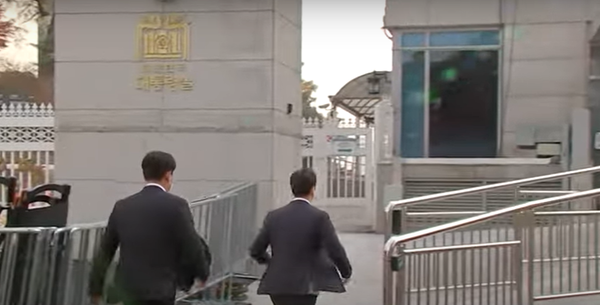 ▲특별수사단이 대통령실 압수수색을 위해 수사관을 파견했다. ⓒSBS뉴스 캡처