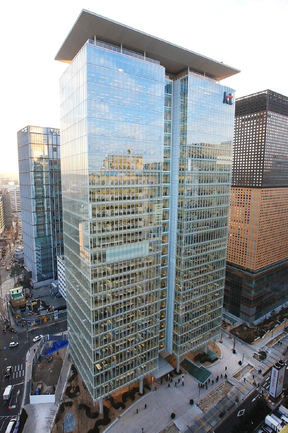 ▲KT 사옥 전경.ⓒKT