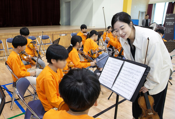 ▲‘제17회 맥심 사랑의 향기’ 유소년 오케스트라 후원 활동. ⓒ동서식품