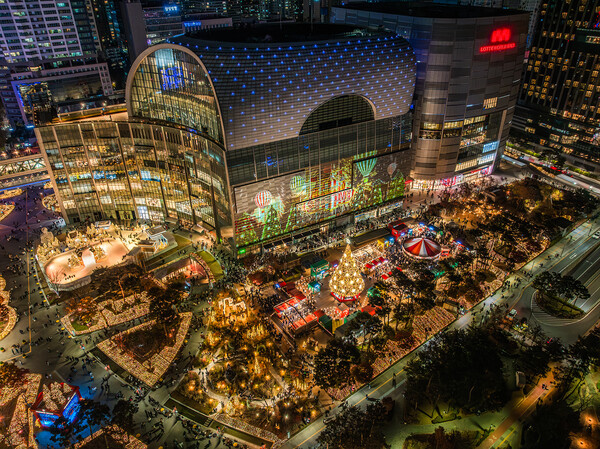 ▲롯데 크리스마스 타운 전경. ⓒ롯데물산