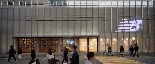 ▲이랜드 뉴발란스, 성수 플래그십 스토어. ⓒ이랜드