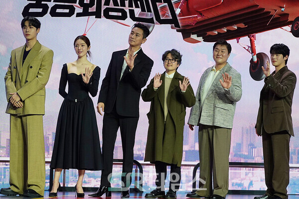 ▲'중증외상센터' 제작발표회에 참석한 추영우(왼쪽), 하영, 주지훈, 이도윤 감독, 윤경호, 정재광. ⓒ심우진 기자