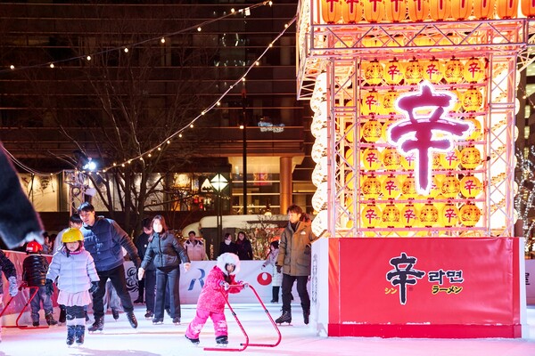 ▲일본 삿포로 눈축제 농심 신라면 아이스링크. ⓒ농심