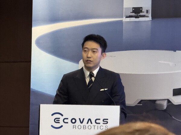 ▲데이비드 첸 에코백스 CEO가 5일 서울 영등포구 콘래드 서울에서 열린 기자간담회에서 발표하고 있다. ⓒ윤서연 기자