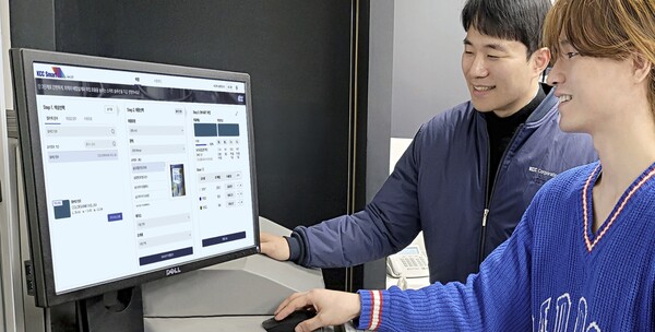 ▲KCC가 대리점에서 고객이 원하는 색상을 현장에서 바로 페인트로 구현할 수 있는 기술을 개발했다. ⓒKCC