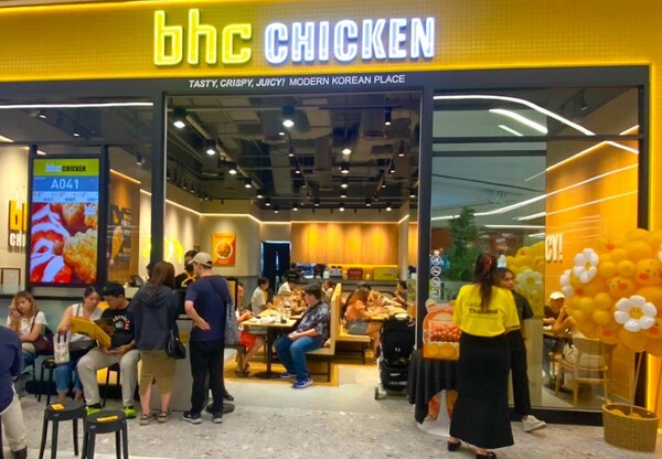 ▲bhc 태국 10호점 매장. ⓒ다이닝브랜즈그룹