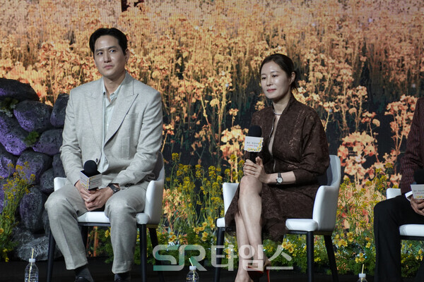 ▲'폭싹 속았수다' 제작발표회에 참석한 박해준, 문소리. ⓒ심우진 기자