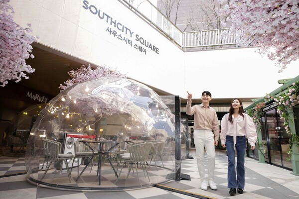 ▲신세계백화점 사우스시티 벚꽃. ⓒ신세계백화점