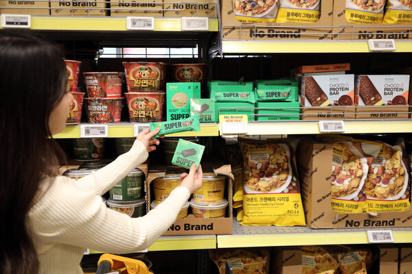 ▲노브랜드·슈퍼말차 콜라보 상품 매장컷. ⓒ이마트