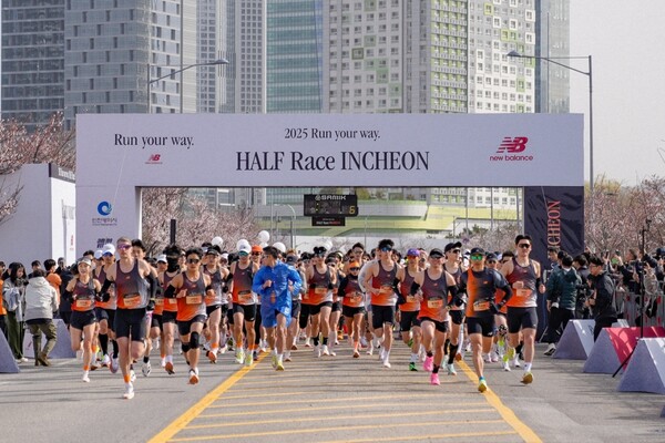 ▲뉴발란스 ‘2025 런 유어 웨이 하프 레이스 인천(2025 Run your way HALF Race INCHEON)’ 마라톤 대회 대표 이미지. ⓒ이랜드