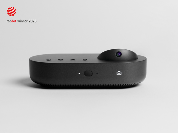 ▲ SK브로드밴드의 ‘AI 4 vision’ 셋톱박스가 ‘레드닷 디자인 어워드 2025’에서 프로덕트 디자인 부문 본상을 수상했다.ⓒSK브로드밴드