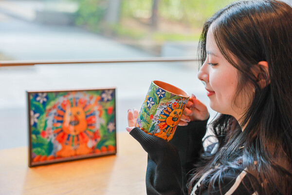 ▲스타벅스, 청년 장애인 작가 담은 상품 출시. ⓒ스타벅스