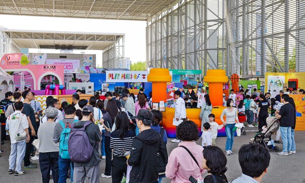 ▲길게 대기줄이 생긴 삼양라운드스퀘어 부스. ⓒ삼양라운드스퀘어