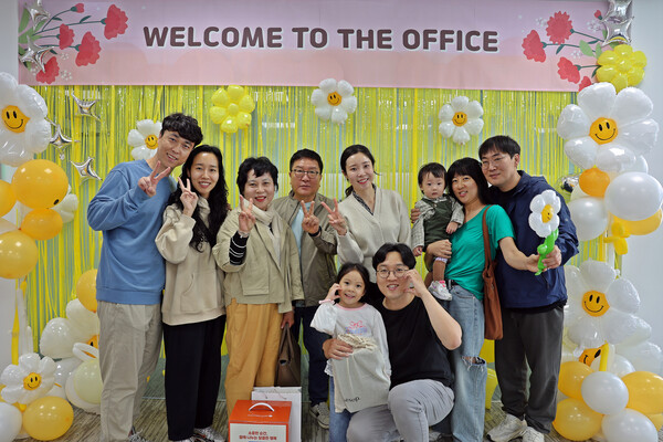 ▲임직원 800여 명이 참석한 롯데물산 가족 초청 행사 ‘SHOW ME THE OFFICE’. ⓒ롯데물산