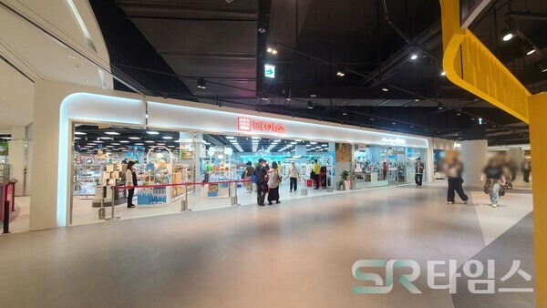 ▲2층에 대규모 다이소 매장이 들어서있다. ⓒ박현주 기자