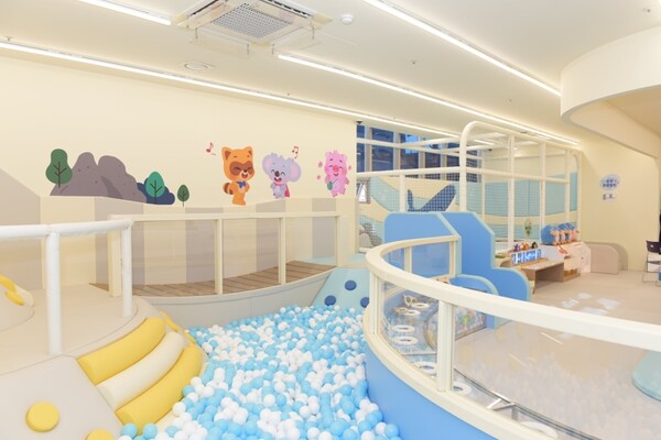 ▲ 롯데는 지역아동센터 환경개선 사업인‘mom편한 꿈다락’도 진행하고 있다. ⓒ 롯데지주