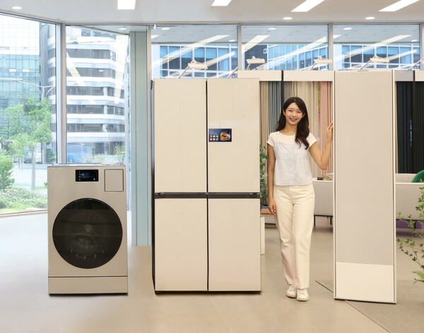 ▲삼성전자 모델이 삼성전자 에어컨∙냉장고∙세탁기를 소개하고 있다. ⓒ삼성전자