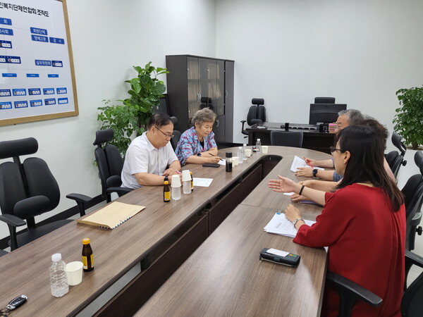 ▲ 경기도의회 보건복지위원회 박재용 의원이 경기도장애인복지단체연합회 관계자들과 정다회를 하고 있다. ⓒ경기도의회