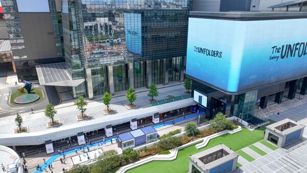 ▲ 삼성전자가 지난달 25일부터 서울 코엑스 전역에서 운영 중인 'The Galaxy UNFOLDERS(더 갤럭시 언폴더스)' 체험존이 15일 만에 누적 방문객 10만 명을 돌파하며 큰 인기를 끌고 있다. ⓒ 삼성전자