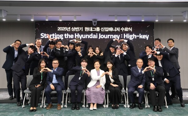 ▲현정은 현대그룹 회장이 신입 매니저들을 만나 ‘용기와 도전’을 강조하며, 회사의 미래를 함께 개척해 나가자고 당부했다. ⓒ 현대그룹