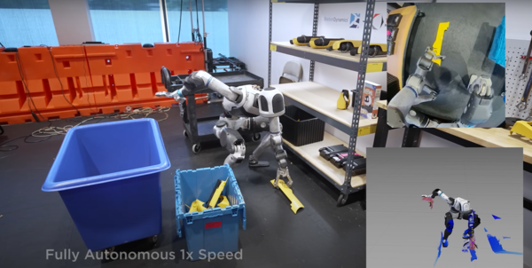 ▲보스턴다이나믹스 아틀라스가 방해에도 업무를 수행하는 모습. ⓒ현대차