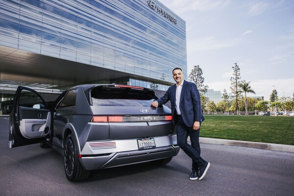 ▲2025 오토모티브 뉴스 올스타 어워즈 ‘글로벌 완성차 미국 임원 부문’을 수상한 현대차 북미권역본부장 랜디 파커 CEO ⓒ현대차