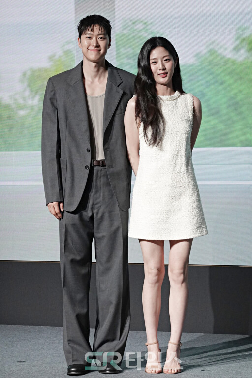 ▲'고백의 역사' 제작보고회에 참석한 공명, 신은수. ⓒ심우진 기자