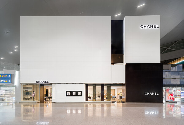 ▲인천공항점 제2여객터미널 ‘샤넬 듀플렉스 부티크’. ⓒ신라면세점