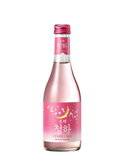 ▲로제 청하 스파클링 리뉴얼. ⓒ롯데칠성음료