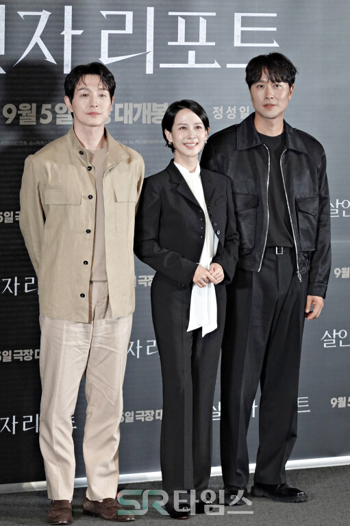 ▲'살인자 리포트' 기자간담회에 참석한 김태한, 정성일, 조여정, 조영준 감독(사진 왼쪽부터). ⓒ심우진 기자