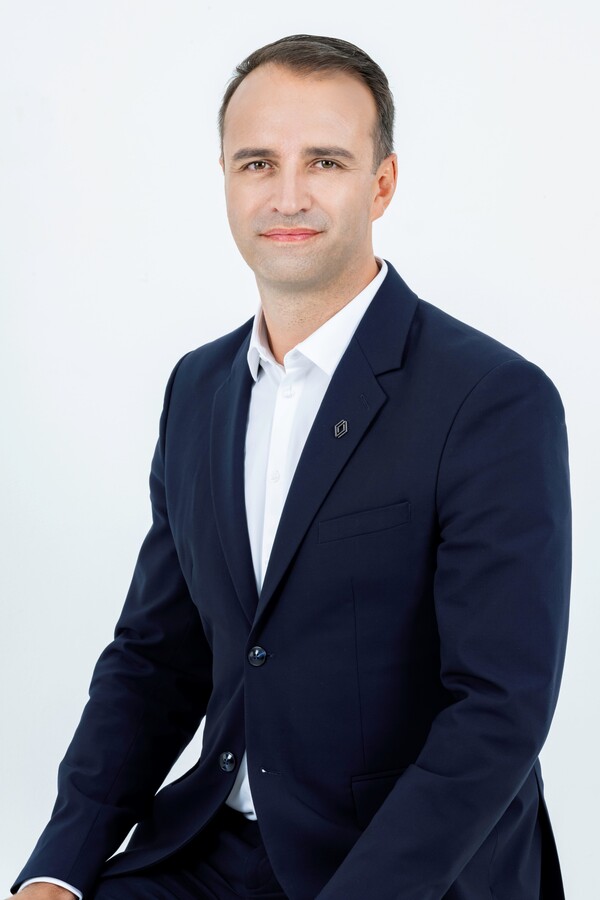 ▲니콜라 파리 르노코리아 신임 대표.