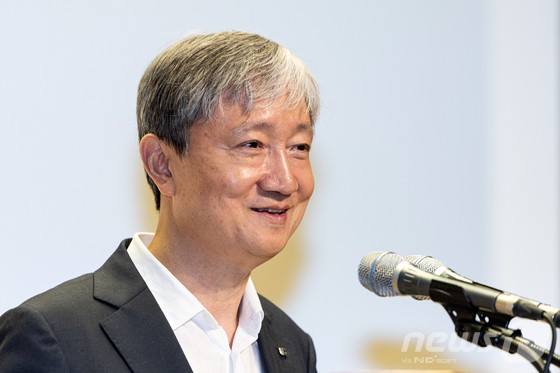 ▲이찬진 신임 금융감독원장이 14일 오후 서울 영등포구 여의도 금융감독원에서 열린 취임식에서 취임사를 하고 있다.