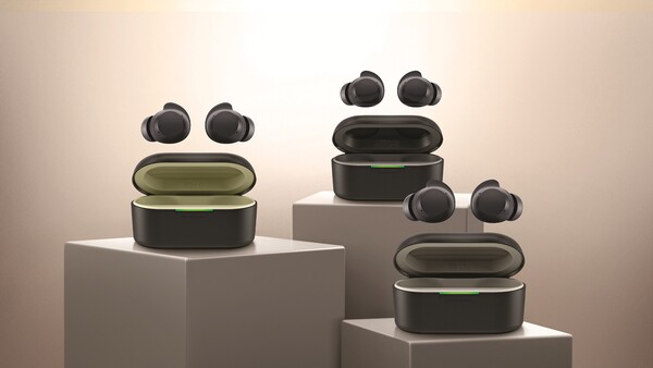 ▲(왼쪽부터)엑스붐 버즈 라이트, 엑스붐 버즈 플러스, 엑스붐 버즈. ⓒLG전자