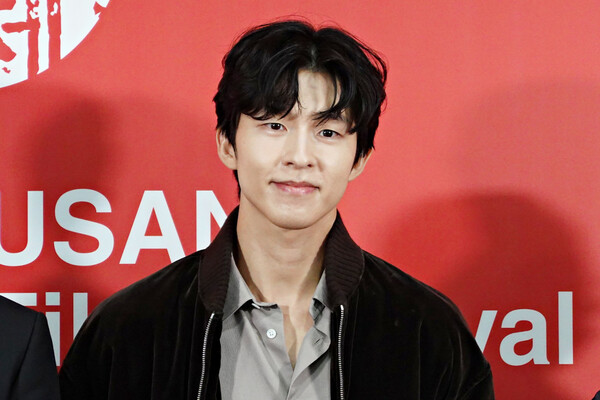 ▲제30회 부산국제영화제 갈라 프레젠테이션 초청작 ‘굿뉴스’ 기자회견에 참석한 홍경. ⓒ심우진 기자