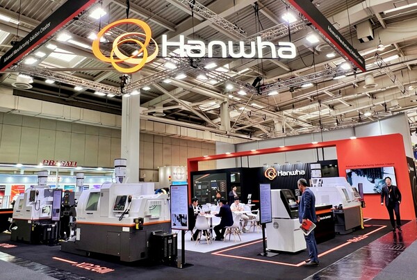 ▲EMO 2025 전시에 설치된 한화세미텍의 전시 부스. ⓒ한화세미텍